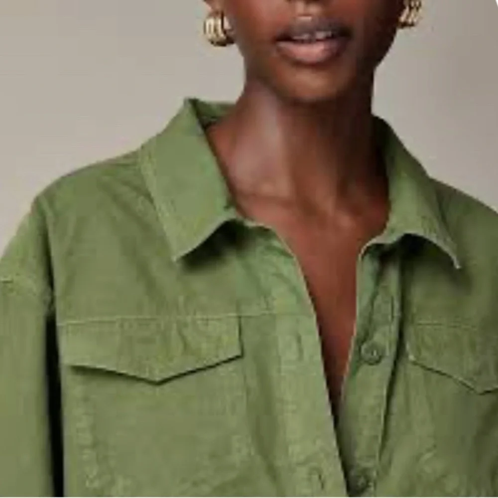 J. Crew Popover Shirt in Cotton -Linen Blend in Olive